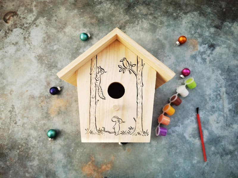 Wooden bird house and mini painting set