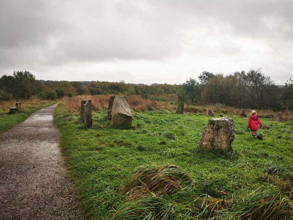 Sanding circle of stones