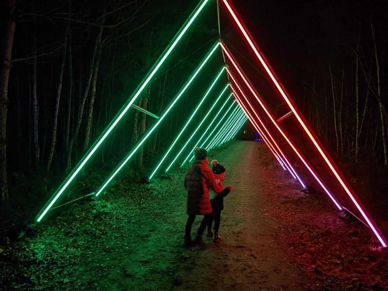 triangle light tunnel